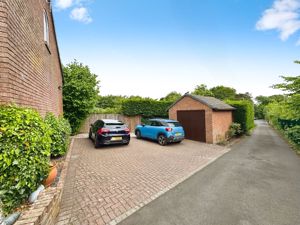 Photo 17- click for photo gallery